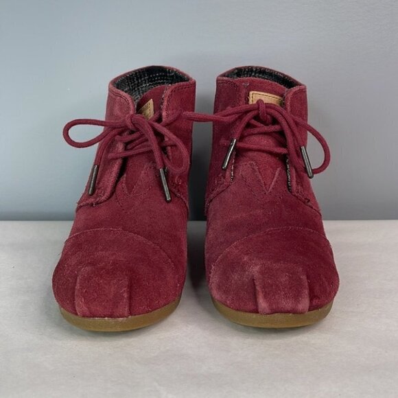 TOMS Suede Desert Wedge Bootie Burgundy Lace-up Vamp Logo Lined Ankle Size 6 - Picture 3 of 13